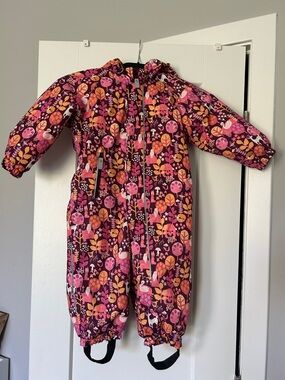 Reima Girls One-Piece Snowsuit in Berry Floral Print size 18-24M